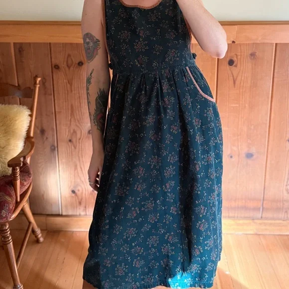VINTAGE Cordoroy Floral Dress - Picture 1 of 3